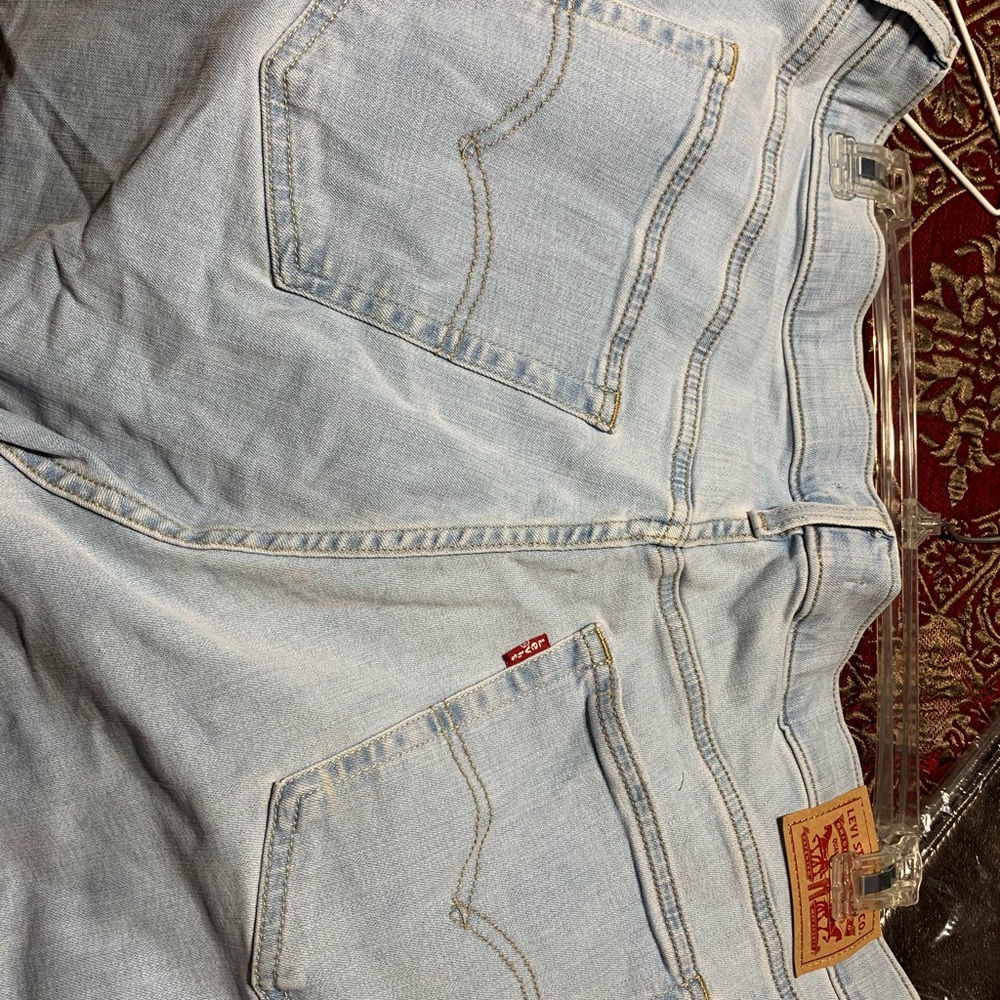 Women Levi’s 20w m new with tags